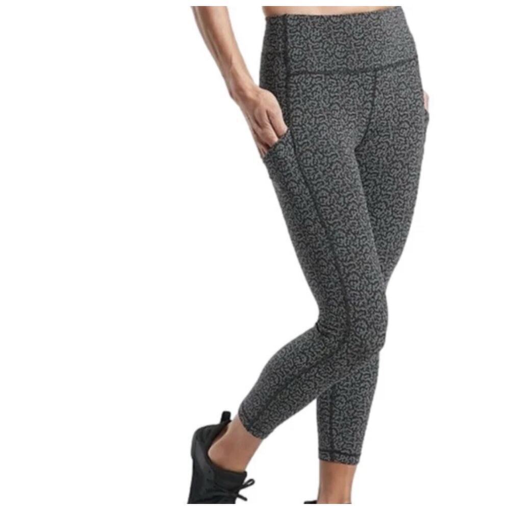 Athleta Womens Ultimate Stash PocketTextured 7/8 Tight Black Leggings Size S